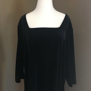 Ankle/Floor-Length Velvet-Like Black Gown (NWT)